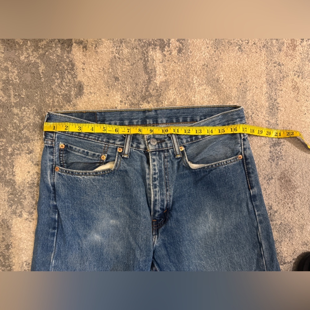 Men's Levi’s Strauss & Co. Blue Jeans - Picture 4 of 5